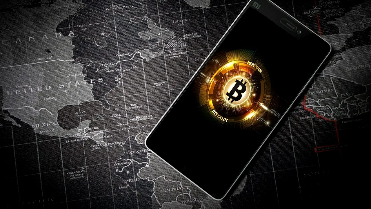 Bitcoin scade sub 30.000 de dolari. Piaţa criptomonedelor pierde aproape 100 de miliarde de dolari