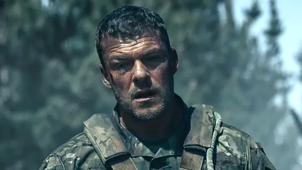 „War Machine”, noul film Netflix cu Alan Ritchson, urcă rapid în topul global