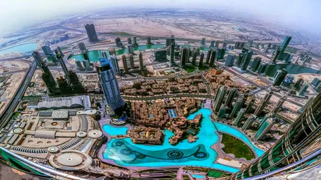 Influencerii expați au vândut Dubaiul lumii și au fost plătiți să închidă ochii. Acum visul se destramă