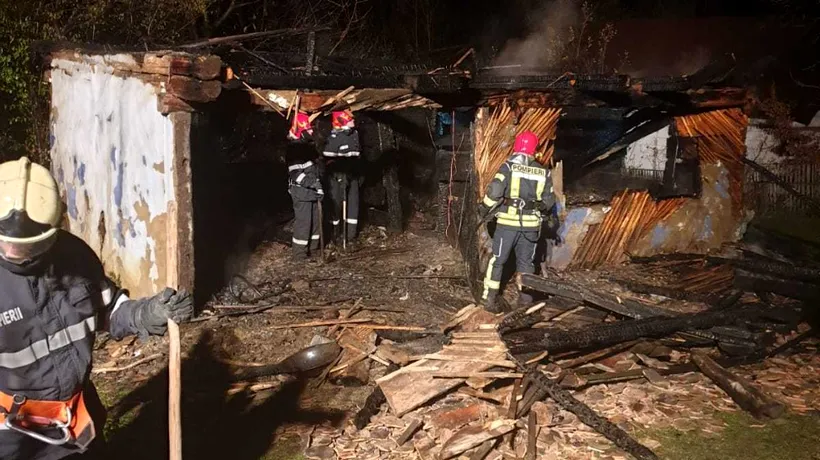 Bărbat de 71 de ani, victima unui incendiu în Bistrița-Năsăud: Dezastrul a pornit de la coșul de fum neprotejat de elementele combustibile 