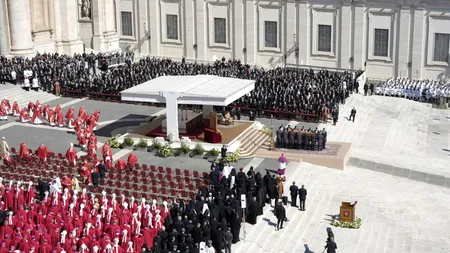 Șefi de stat din peste 50 de țări participă la ÎNMORMÂNTAREA Papei Francisc. Sicriul Suveranului Pontif a ajuns la Bazilica Santa Maria Maggiore