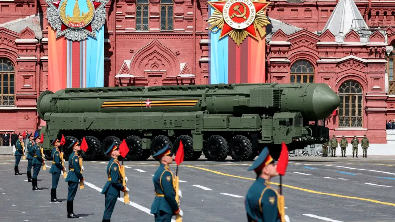Ce este racheta balistică „Oreșnik” cu care Rusia a lovit Ucraina. Moscova susține că poate lovi ținte din întreaga Europă în câteva minute, iar interceptarea este imposibilă