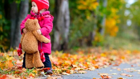 Românii sunt invitați să scrie „Cartea copilăriilor