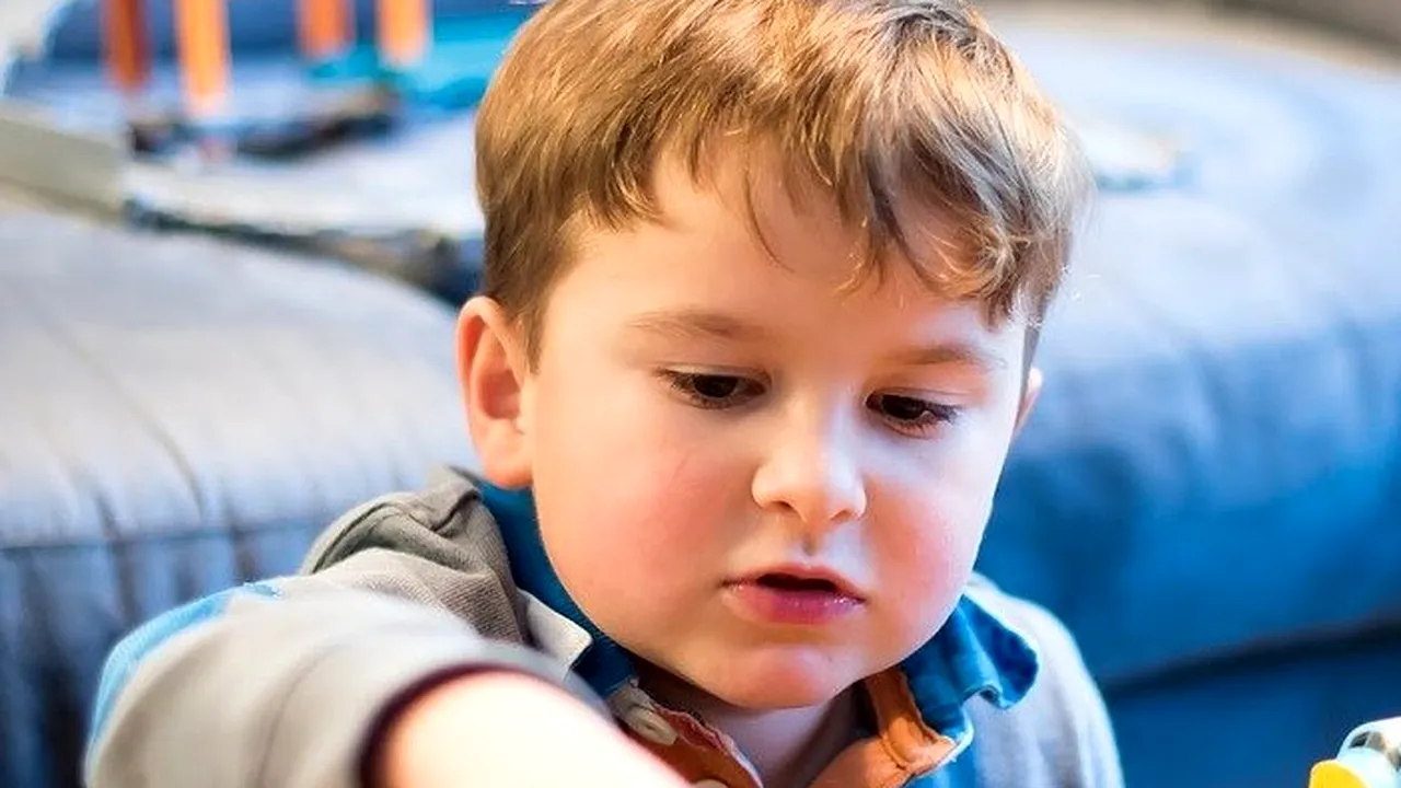 8 ȘTIRI DE LA ORA 8. Kelemen Hunor: „Am propus o schimbare a filosofiei pentru alocațiile copiilor, să legăm de venituri”