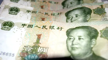 Din cauza coronavirusului, chinezii curăță banii la propriu. Bancnotele, unele din cele mai murdare obiecte