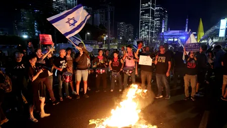 Netanyahu stârnește FURIA poporului. Protestele cuprind Israelul după demiterea ministrului Apărării