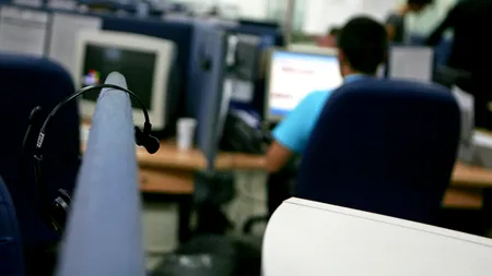 TOPUL celor mai bine plătite LIMBI STRĂINE din call centerele din România. Ce trebuie să vorbești pentru un salariu net de 4.000 de lei pe lună