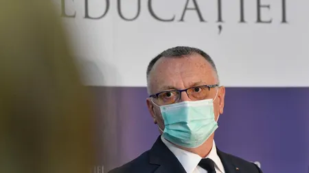VIDEO | Cîmpeanu: Am adoptat Programul național pentru reducerea abandonului școlar. Cel puțin 2.500 de școli vor primi granturi de până la 200.000 de euro pe școală