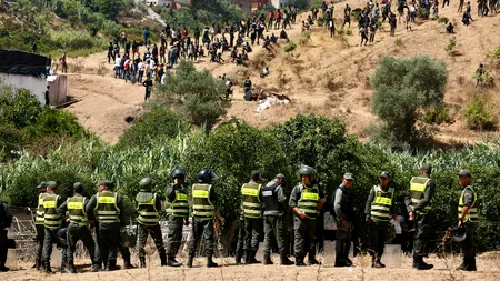Marocul a dejucat un asalt în masă al imigranților din Africa Subsahariană în Ceuta. Știrile false de pe TikTok precizau că frontiera este deschisă