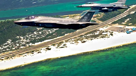 SUA iau atitudine și trimit avioanele de război la granița României, după ce bucăți de drone rusești au căzut pe teritoriul NATO