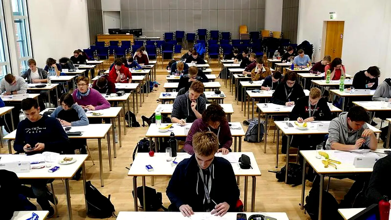 Ungaria redeschide școlile. Decizia a fost luată în urma unei campanii de două zile de testare în masă a personalului din învățământ