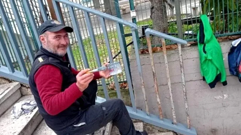 Un român din Italia a reușit să impresioneze comunitatea în care trăiește după ce a vopsit un pod din donații: „Minunatul cadou al lui Ion pentru Ostia”