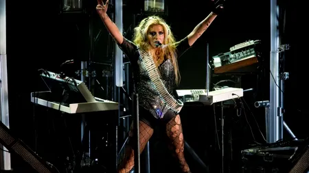 VIDEO. Cântăreața care și-a băut propria urină