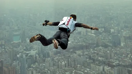 ANUNȚUL lui Felix Baumgartner, omul care a sărit de la 39.043 metri