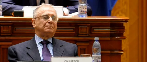 VIDEO. Ion Iliescu a fost surprins din nou dormind în public