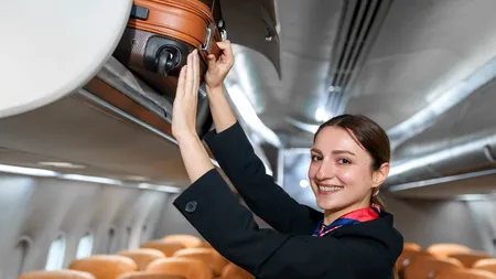 Câți bani câștigă un însoțitor de bord în 2025: „E o glumă?”