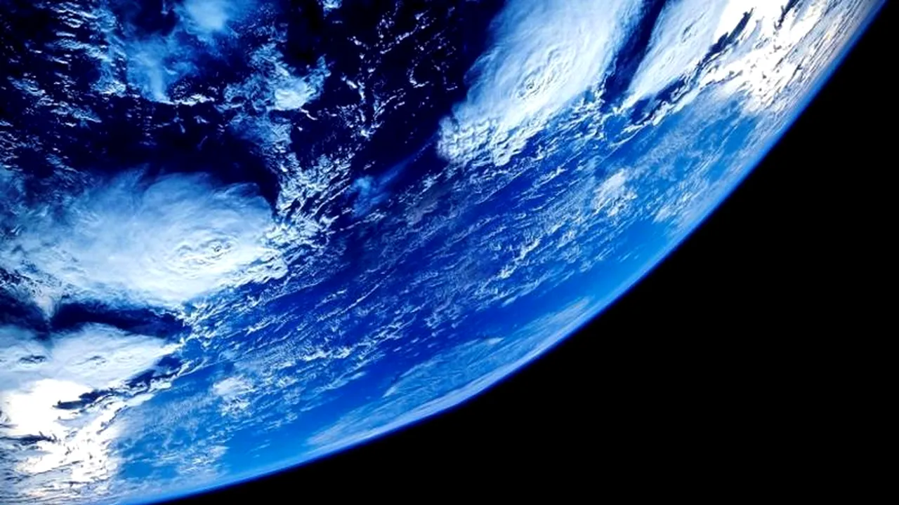 Polii magnetici ai planetei s-ar putea inversa complet în următorii 100 de ani. Care sunt efectele