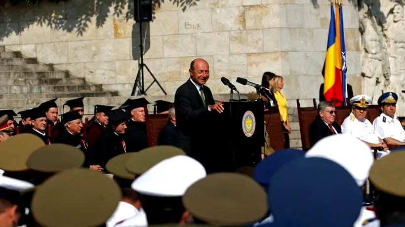 Mesajul lui Traian Băsescu cu ocazia Zilei Armate: Armata noastră a dobândit un binemeritat loc printre forțele militare ale lumii