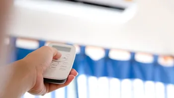 Aparatul electrocasnic din living care consumă dublu față de aerul condiționat. Ajungi să plătești mai mult pe termen lung