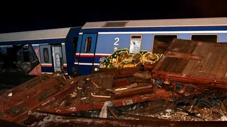 UPDATE: VIDEO | Tragedie în Grecia! Peste 38 de MORȚI și zeci de răniți, după ce două trenuri s-au ciocnit în apropiere de orașul Larissa / Trei zile de doliu național / Şeful gării din Larisa a fost arestat