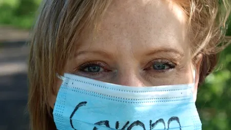 Unul din patru supravieţuitori ai coronavirusului au o cădere semnificativă de păr, din cauza stresului temporar provocat de COVID-19: ,,Cred că momentul este într-adevăr crucial’’