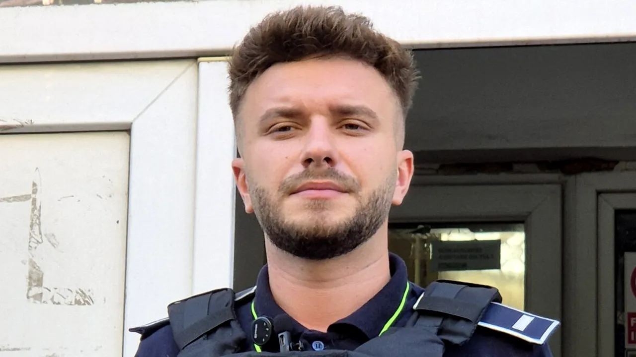 Polițistul Andrei Jianu, PREMIAT de ministrul de Interne cu salariu de merit, după ce a intervenit în cazul livratorului asiatic. Câți bani va primi