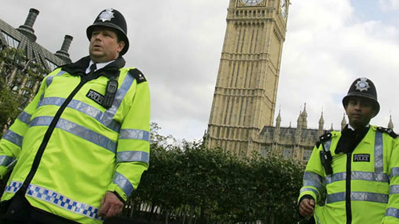 Un tânăr a fost arestat după ce a luat mingea cu care Manchester City a câștigat campionatul Angliei