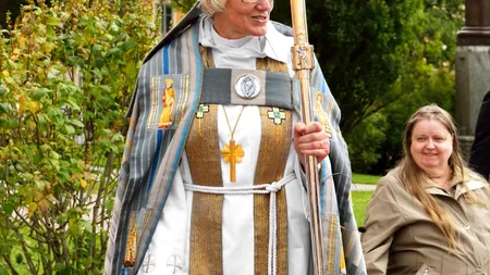 Bisericile suedezilor, acaparate de femei: Numărul femeilor preoţi l-a depăşit pe cel al bărbaţilor: „Paritatea a venit mai repede decât ne-am aşteptat”