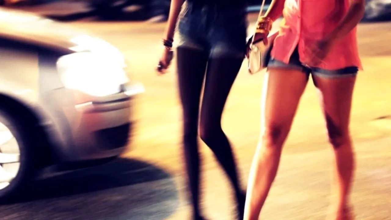 Percheziții la două hoteluri din Timișoara, la o rețea de prostituție de lux