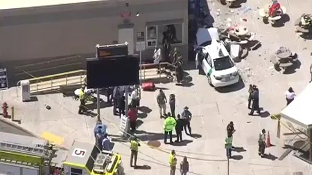 O mașină a intrat într-un grup de pietoni în Boston. Cel puțin zece răniți 