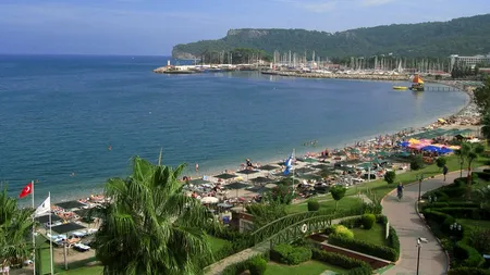 Imigranții și atentatele nu-i sperie. Unde vor românii să-și facă concediile