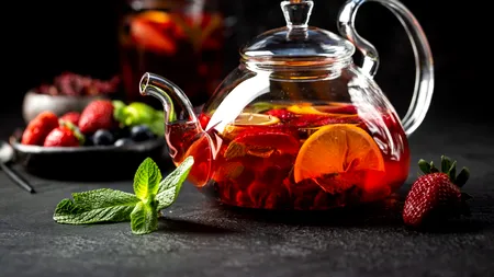 Ceaiul, o băutură aromată și apreciată pentru efecte terapeutice. Tinerii din generația Z o consumă tot mai des
