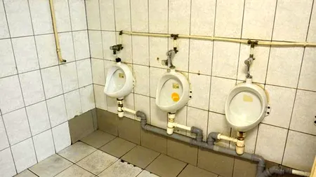 Topul orașelor cu cele mai MURDARE toalete publice din Europa. Surpriză: Pe ce loc e București