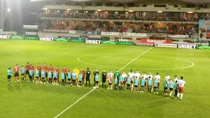 Scandal la Miercurea Ciuc, după Csikszereda – DINAMO 2-2. „Câinii” acuză: „Copii stropiți cu spray lacrimogen, fani lăsați pe dinafară!”