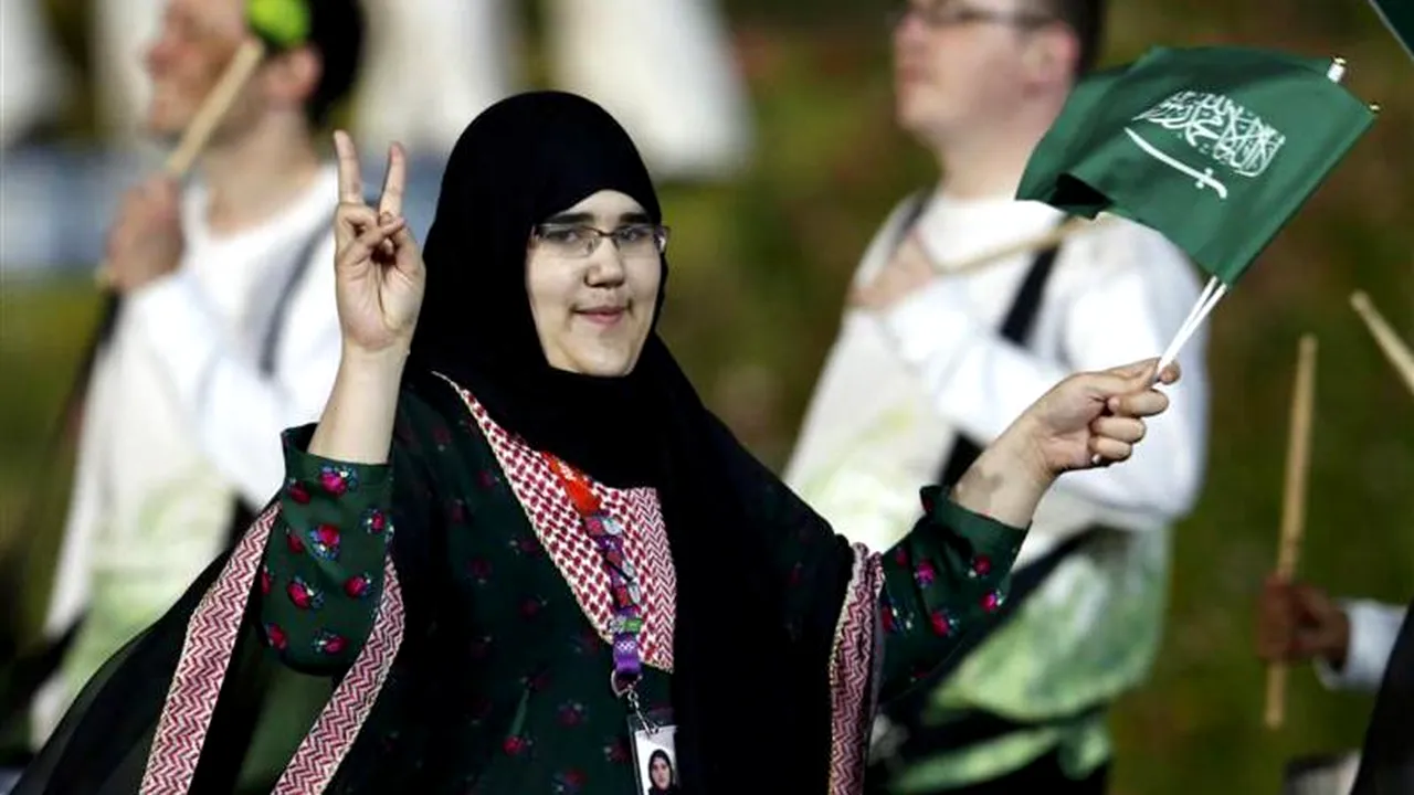 LONDRA 2012. Marius Vizer a cedat: O judoka saudită, autorizată să lupte cu voalul islamic pe cap