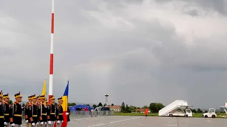 Vizita Papei Francisc în România s-a încheiat: Curcubeu la plecarea avionului papal de pe Aeroportul din Sibiu