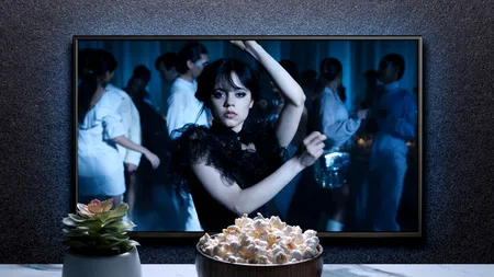 Netflix a început filmările pentru „Wednesday” - sezonul 2, în Irlanda. Ce se întâmplă cu actorii români din distribuție și ce nume noi apar în serial