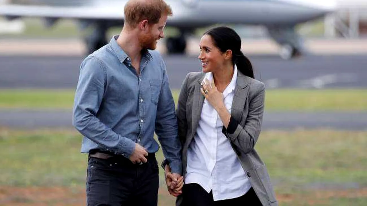 Meghan Markle și Prințul Harry se vor întoarce în Marea Britanie, la cererea Reginei Elisabeta a II-a