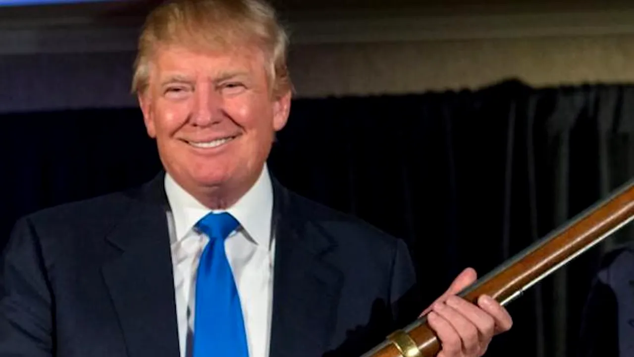 Soluția incredibilă găsită de Donald Trump pentru prevenirea masacrelor din școli. Ce le propune președintele profesorilor
