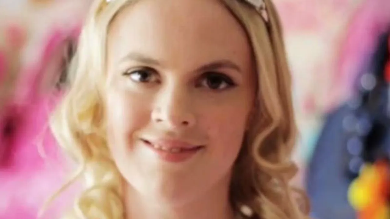 Pasiunea nebună a acestei femei a făcut-o să cheltuiască zeci de mii de dolari. Și-a pierdut și iubitul, dar nu s-a oprit