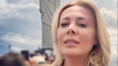 FOTO / Cum arăta Dana Săvuică în anii studenției. ”Le-am scos acum la lumină”