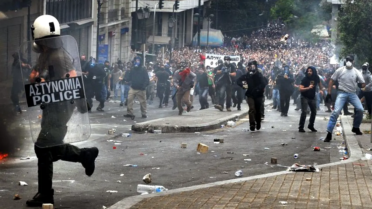 Scenariul de coșmar al FMI privind ieșirea Greciei din zona euro. Ce se va întâmpla după