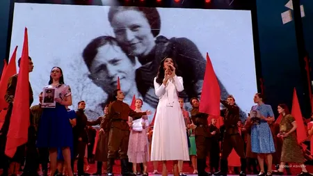 FOTO - VIDEO | Infractorii americani Bonnie și Clyde, prezentați drept eroi ruși uciși în Al Doilea Război Mondial, de cea mai mare televiziune din Rusia