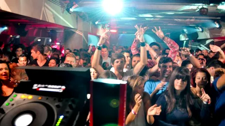 Percheziții la persoane suspectate de trafic de droguri în Cluj. Printre cei verificați, mai mulți DJ de la cluburi din oraș