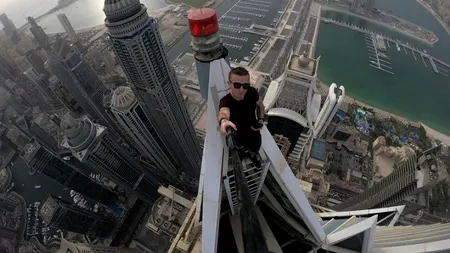 Deznodământ tragic pentru un tânăr FOTOGRAF care voia să surprindă un cadru spectaculos din vârful unui zgârie-nori cu 68 de etaje