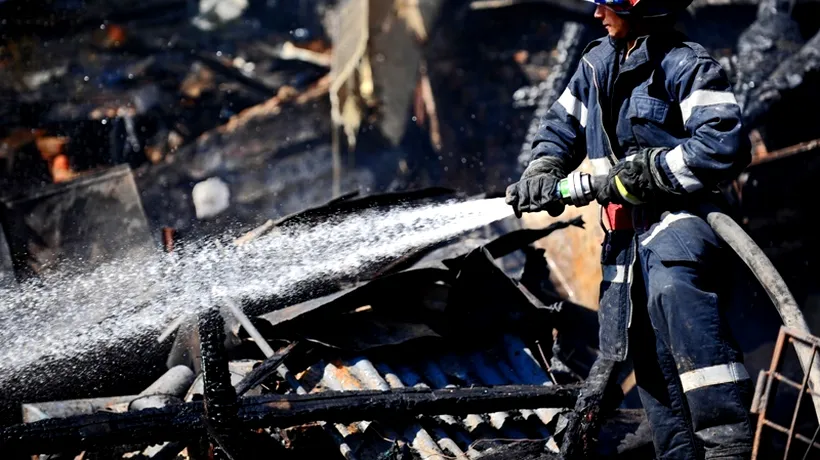 Incendiu la șantierul unui bloc din Capitală