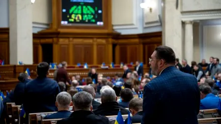 Parlamentul de la Kiev a adoptat legea care permite minorităților din Ucraina să folosească limba maternă în școli