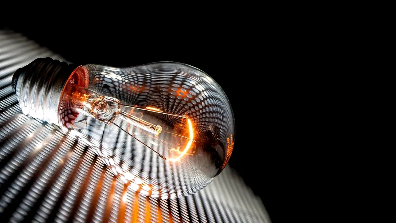 Racordarea la rețeaua de energie electrică, gratuită pentru toți românii! Cum vor fi recuperate costurile