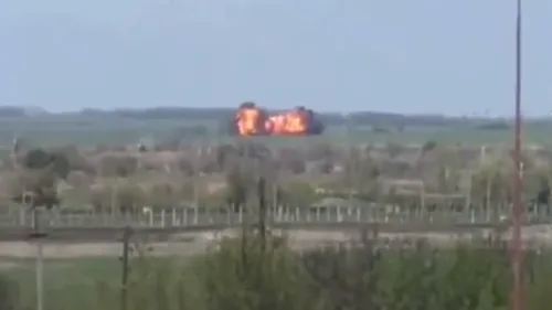 Un avion de vânătoare rusesc a fost filmat în timp ce se prăbușește în Ucraina