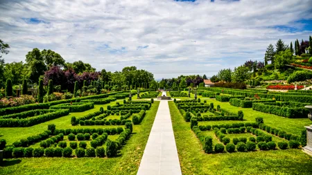 Noua atracție din grădinile aristocrate, unice în România, din județul Hunedoara. Au fost amenajate de un italian, pentru nepoții săi